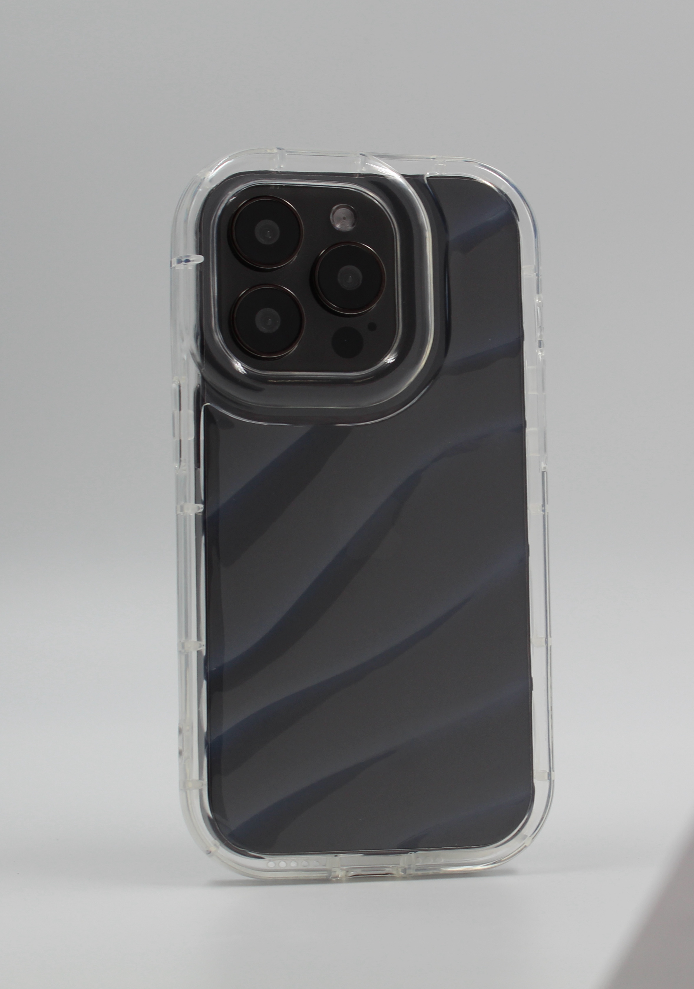 Apple Силиконовый чехол с 3D эффектом волны для iPhone 15 Pro прозрачный